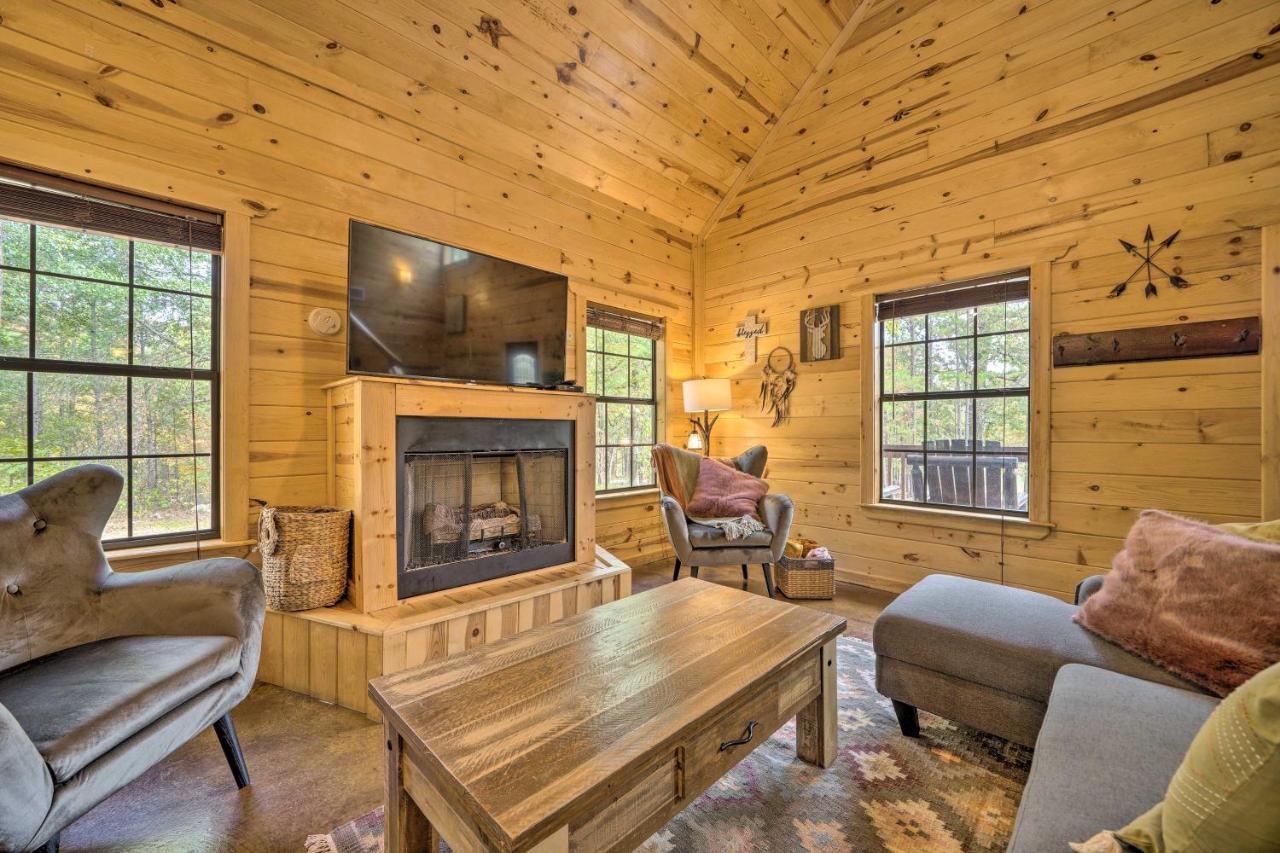Cabin With Hot Tub And Games, 4 Mi To Beavers Bend! Broken Bow Exterior foto