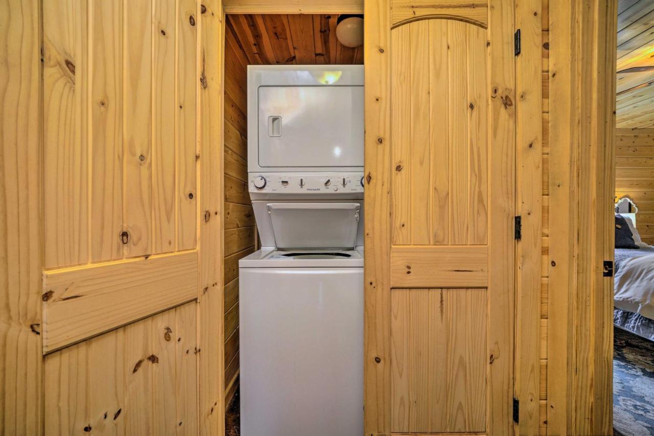 Cabin With Hot Tub And Games, 4 Mi To Beavers Bend! Broken Bow Exterior foto